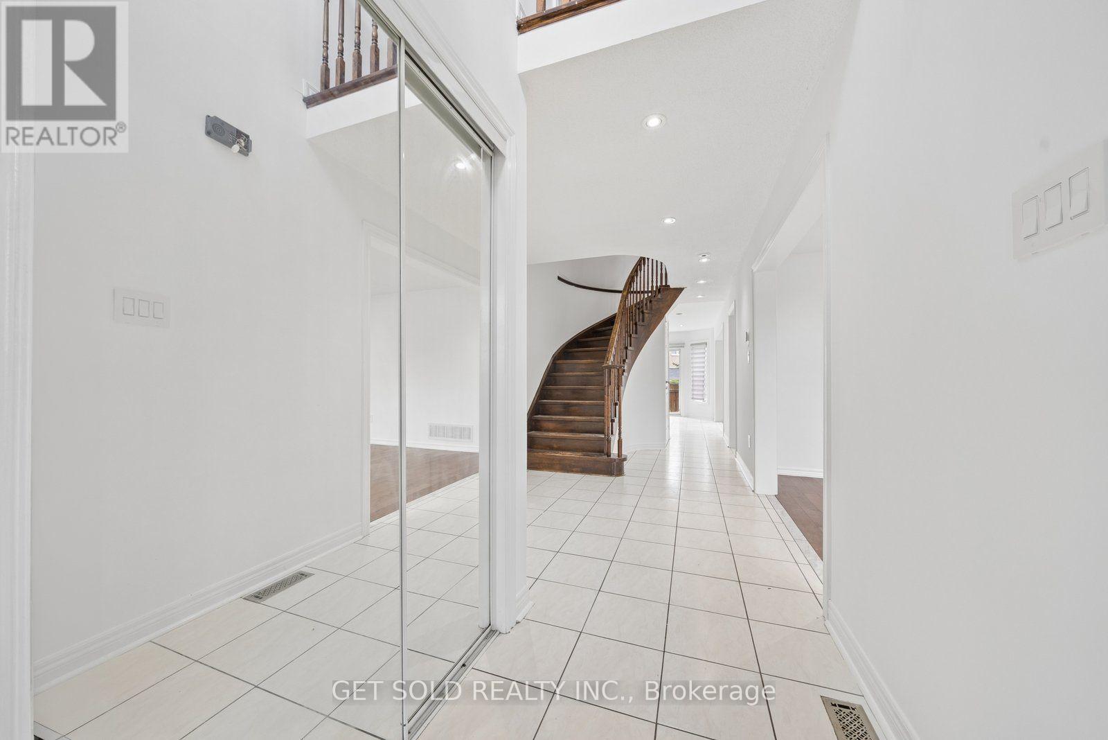 57 OAKLEA BOULEVARD - Image 4