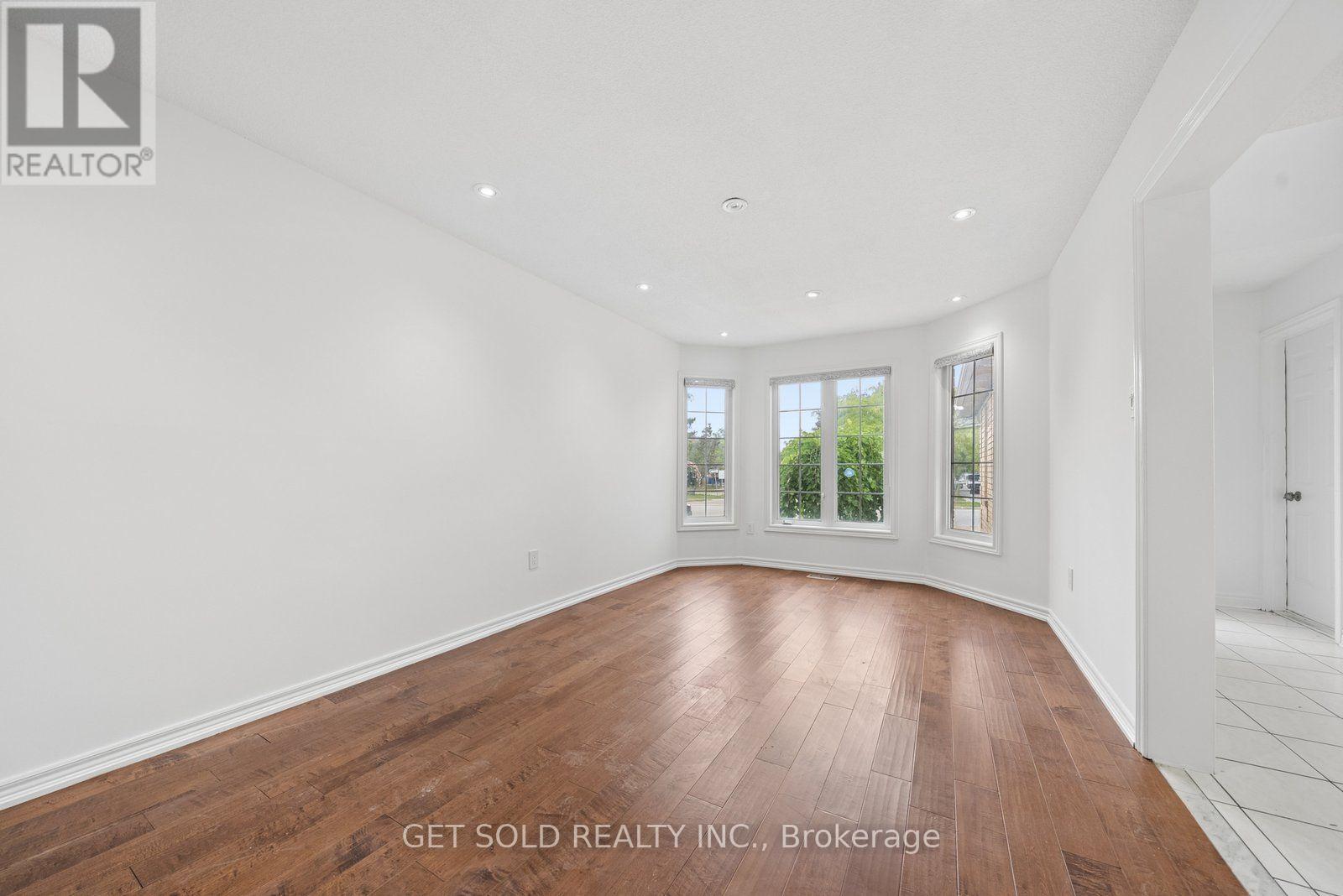 57 OAKLEA BOULEVARD - Image 8