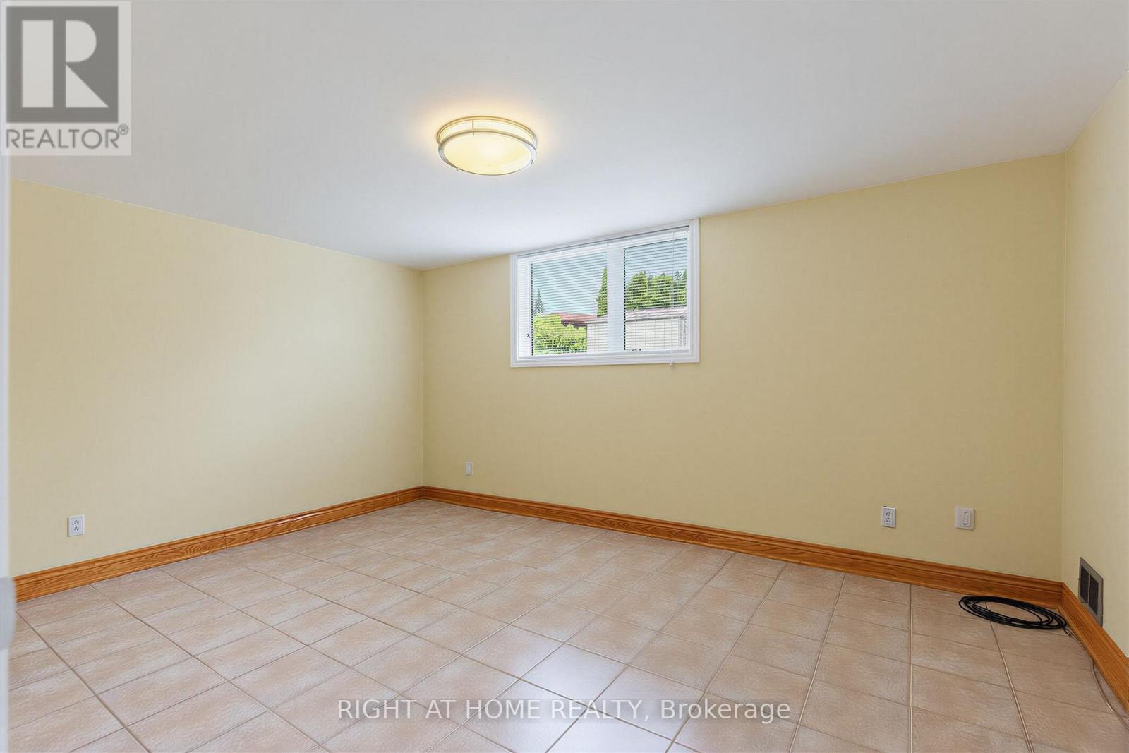 12 CANDLEWOOD CRESCENT - 26