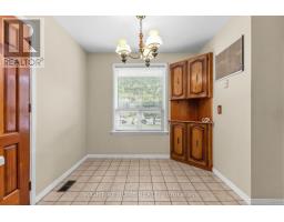 12 Candlewood Crescent, Toronto, ON M3J1G8 Photo 11
