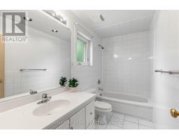 12 Candlewood Crescent, Toronto, ON M3J1G8 Photo 16