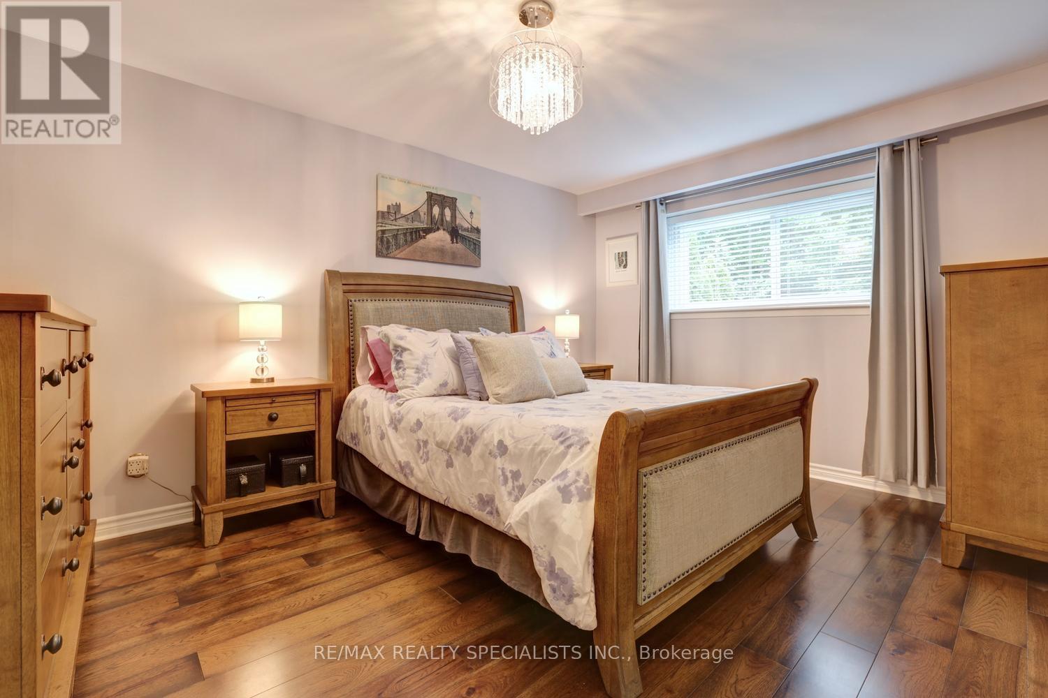 293 LOUIS DRIVE - Image 17