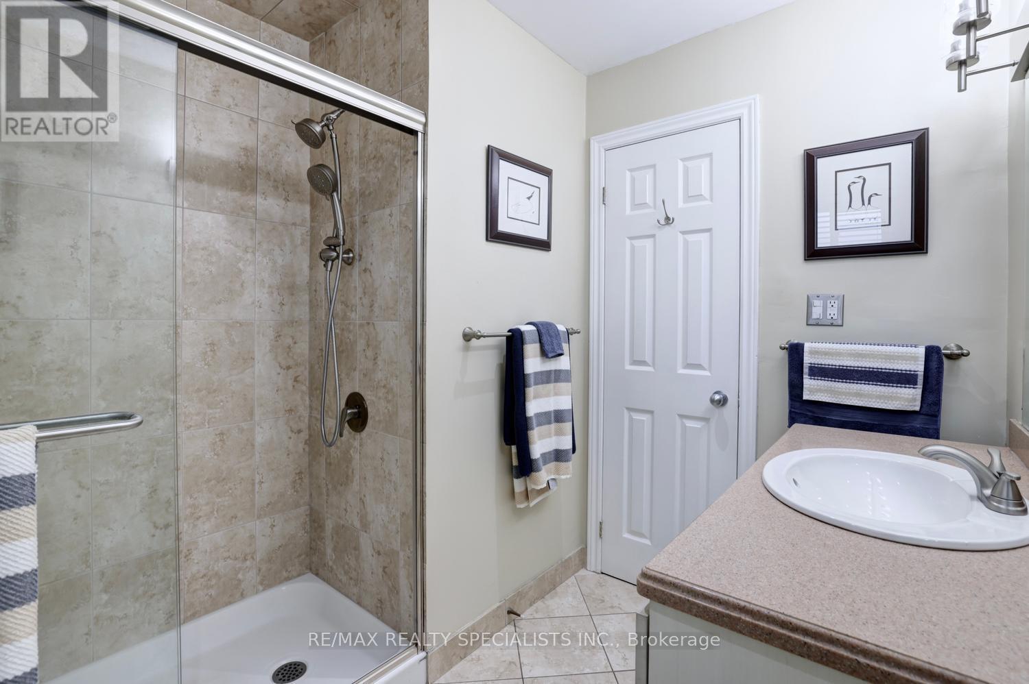 293 LOUIS DRIVE - Image 20