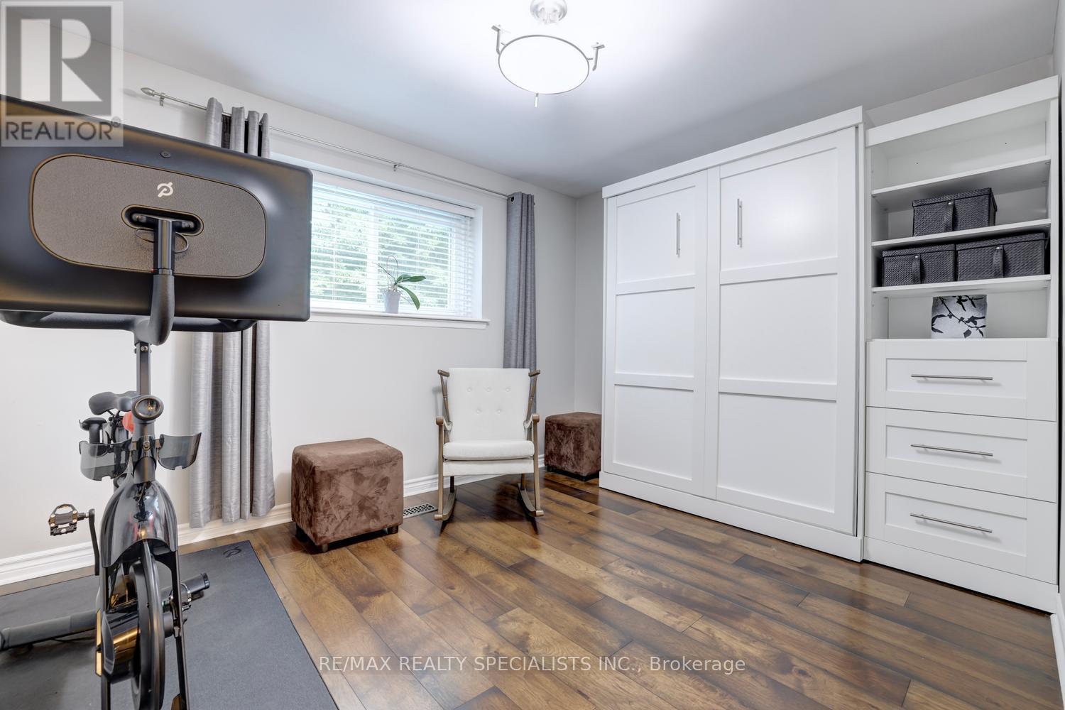 293 LOUIS DRIVE - Image 22