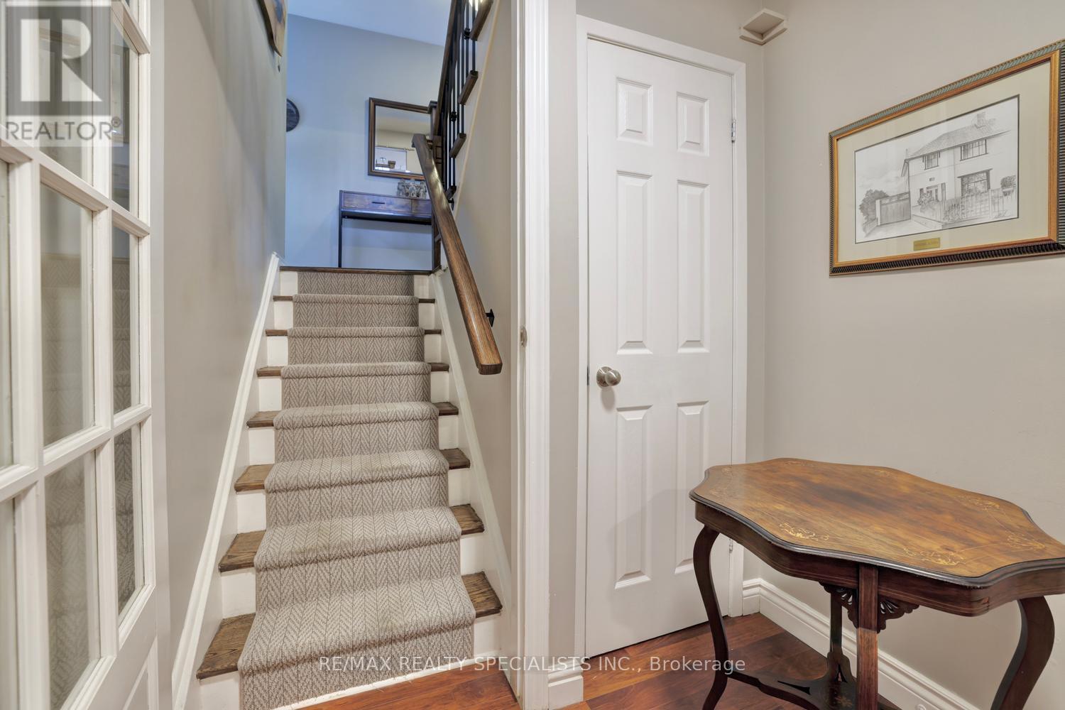 293 LOUIS DRIVE - Image 24