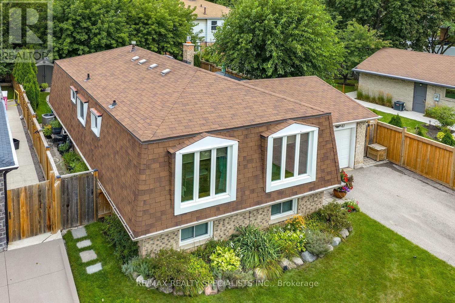 293 LOUIS DRIVE - Image 3