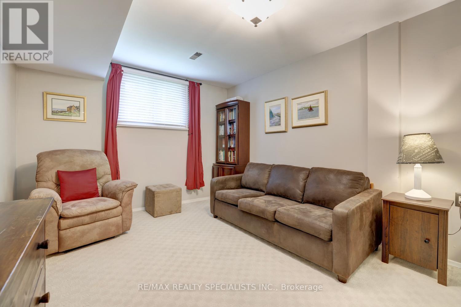 293 LOUIS DRIVE - Image 33