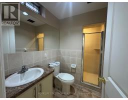 33 Hammerstone Crescent, Vaughan, ON L4J8B4 Photo 7