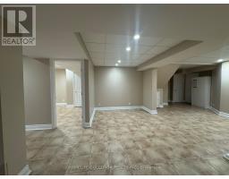 33 Hammerstone Crescent, Vaughan, ON L4J8B4 Photo 10