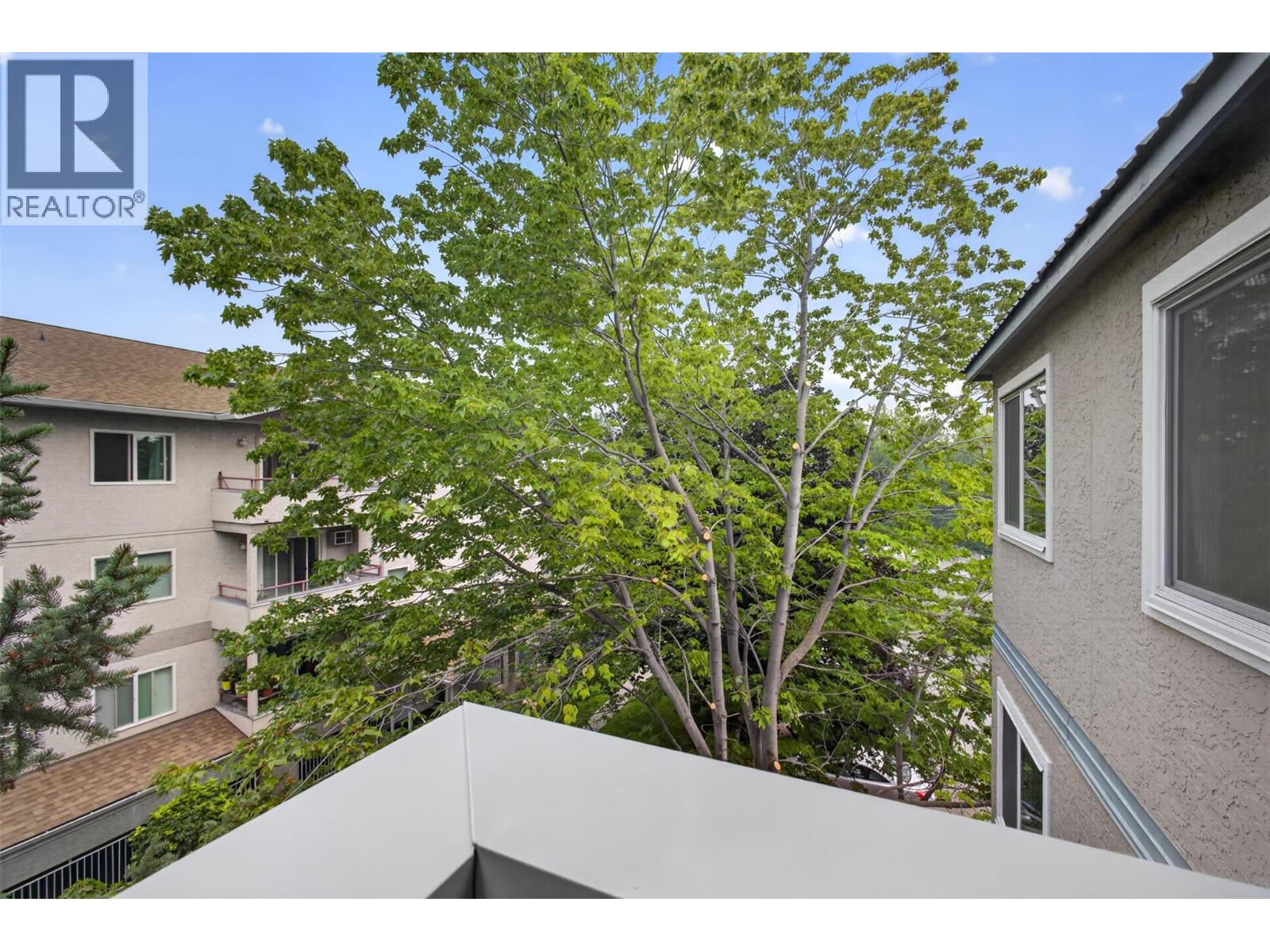 #400 3160 De Montreuil Court - Image 23