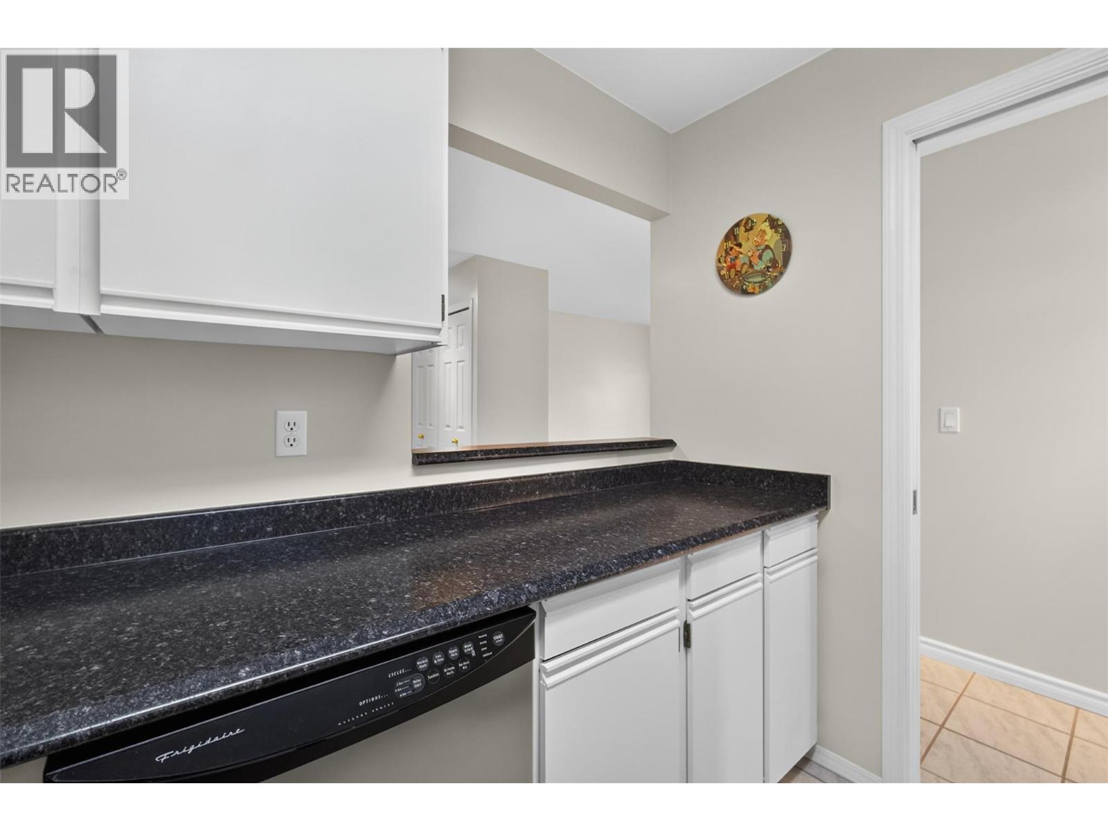 #400 3160 De Montreuil Court - Image 11