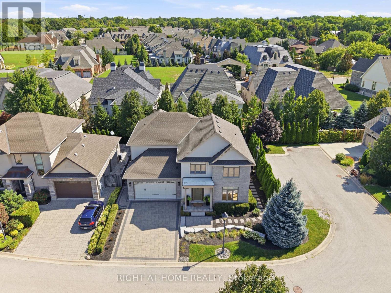 4 MERITAGE LANE - 4