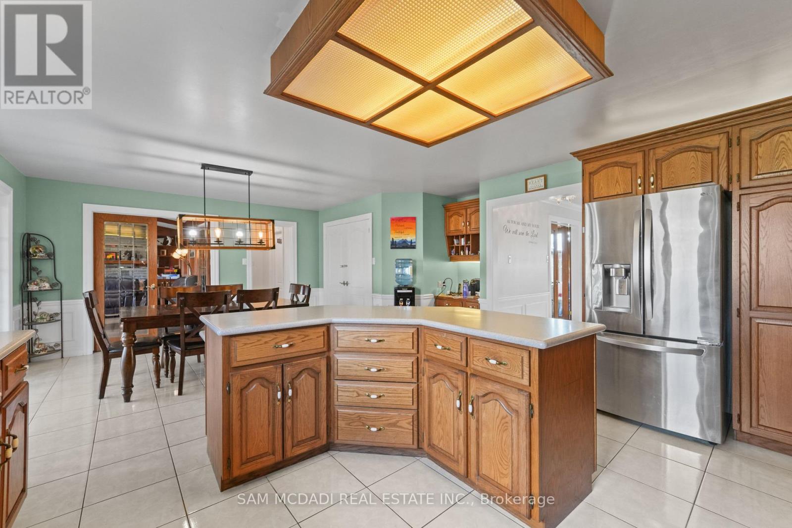 225 PARK ROAD S - 14