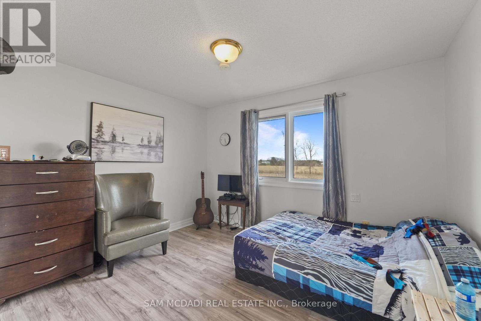 225 PARK ROAD S - 30