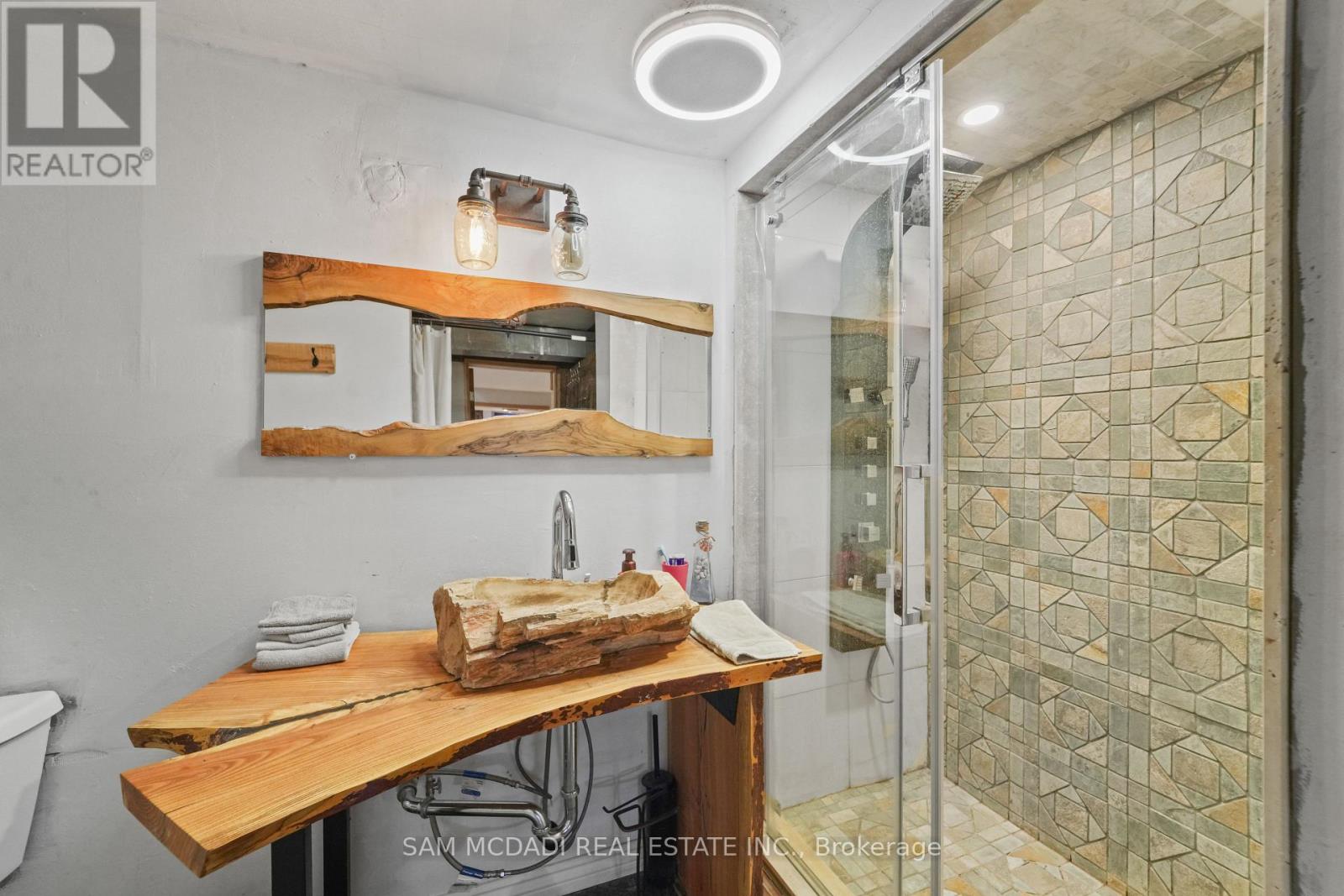 225 PARK ROAD S - 45