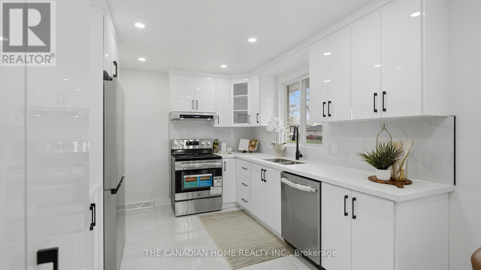 6041 CADHAM STREET - 8