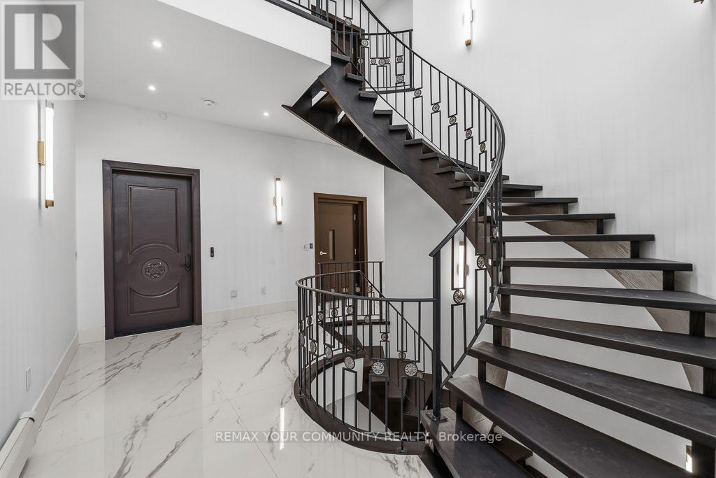 217 Churchill Avenue, Toronto (Willowdale West), Ontario, M2R1E2, Toronto (Willowdale West), Ontario — photo 4 of 5