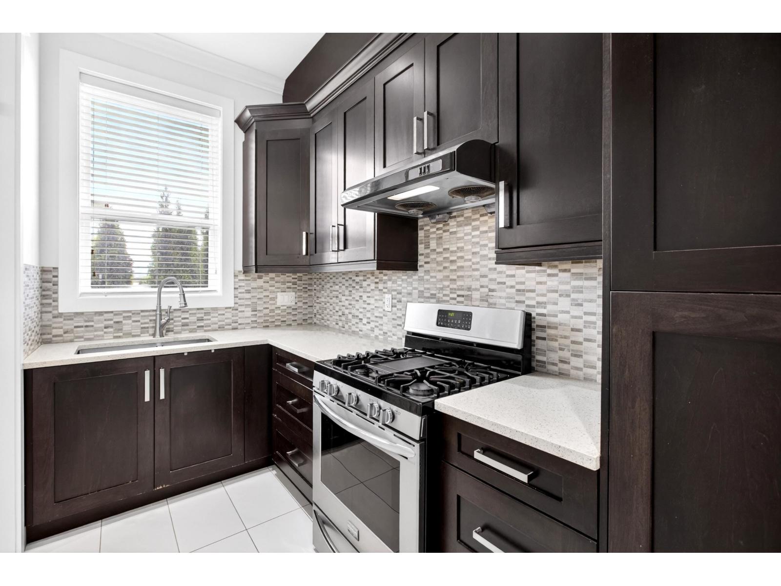 21833 51 AVENUE, Langley