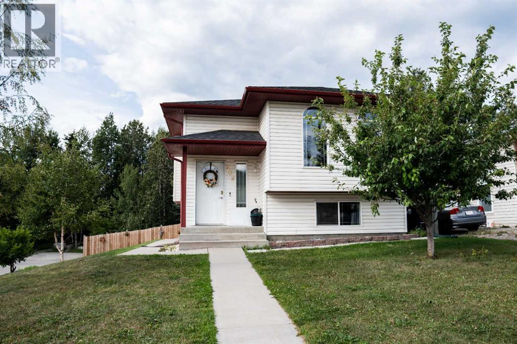 382 Skogg Avenue