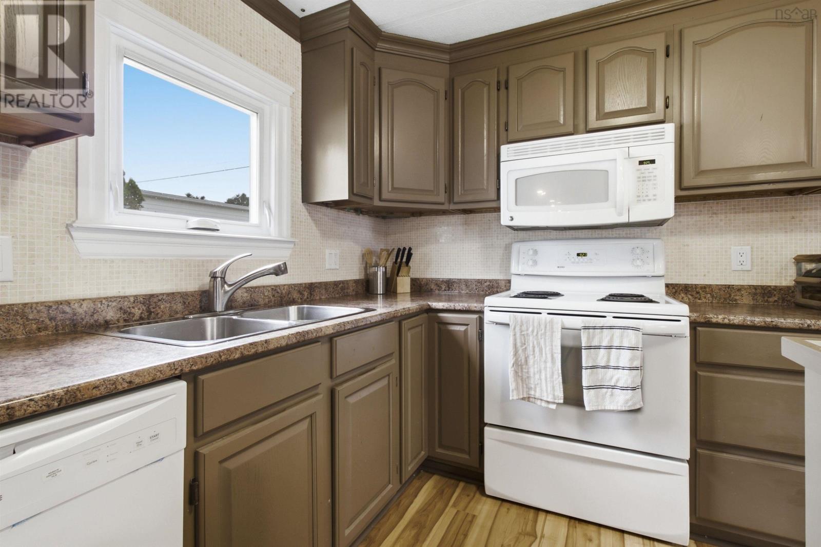 8 Sylvan Avenue - 8