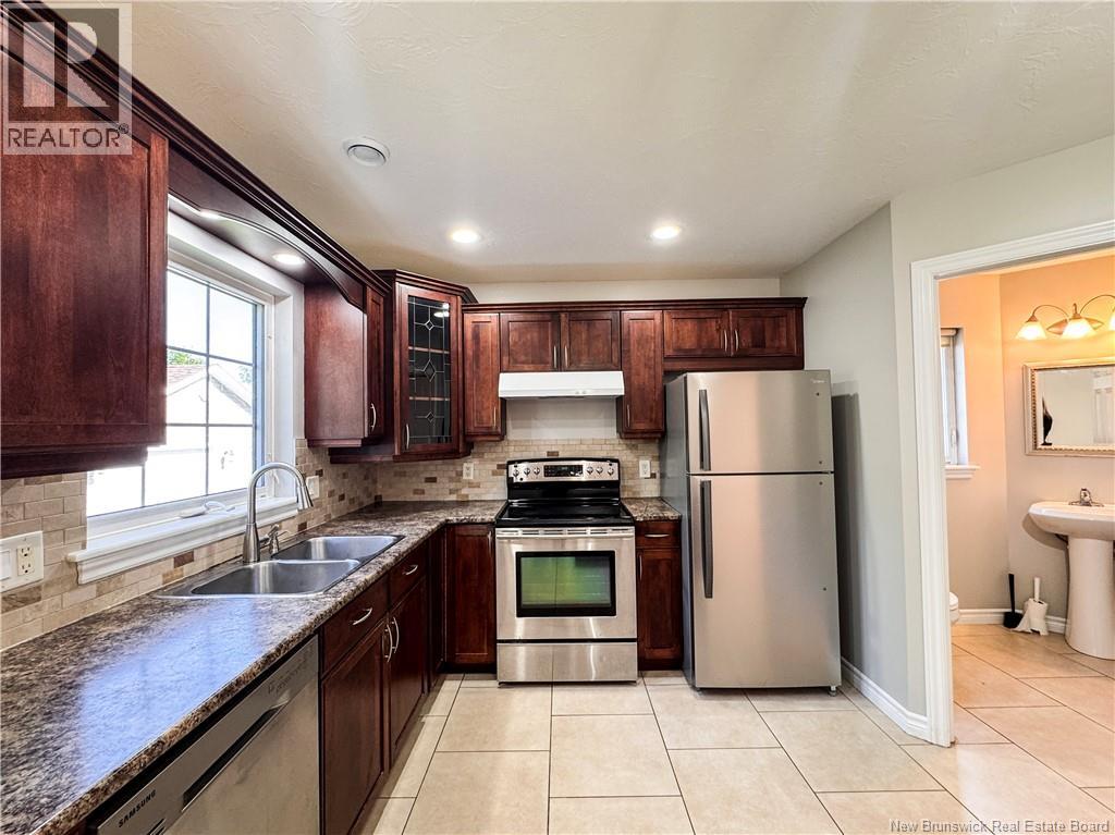 39 Christopher Crescent - 12