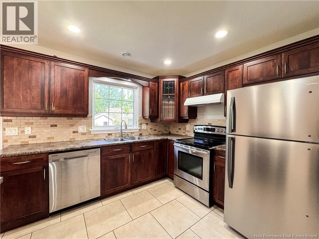 39 Christopher Crescent - 13