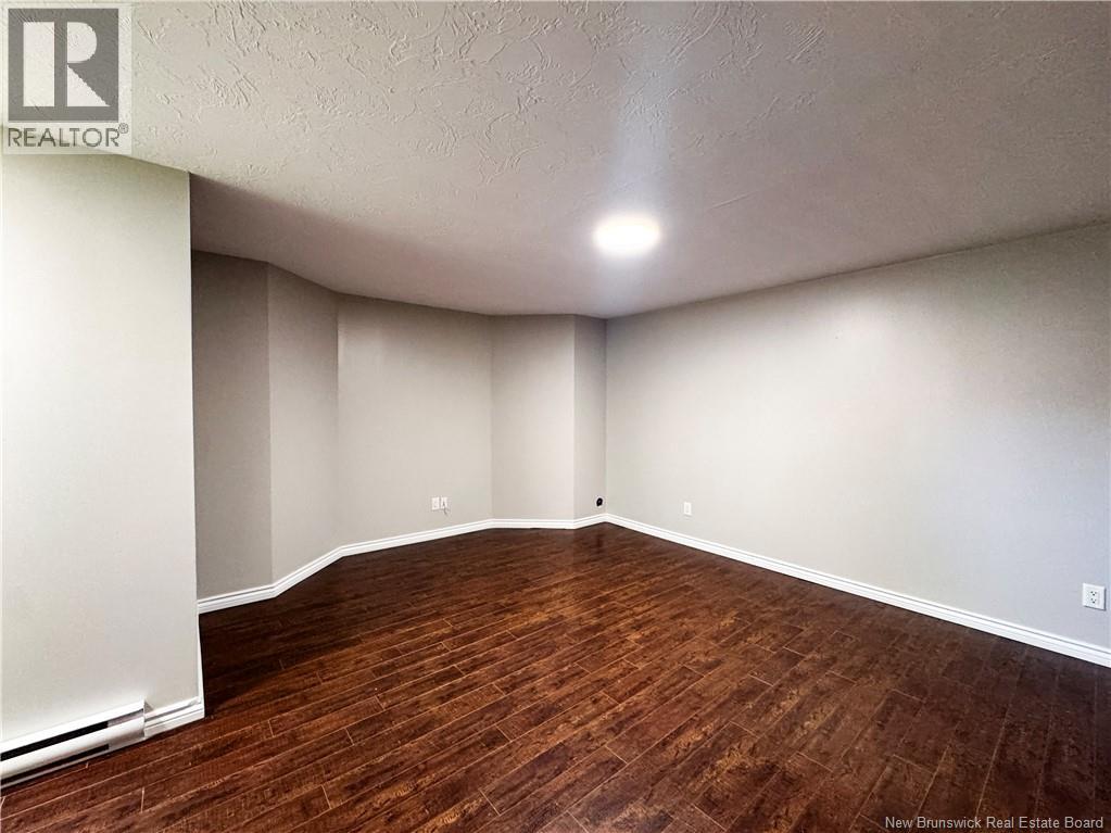 39 Christopher Crescent - 35