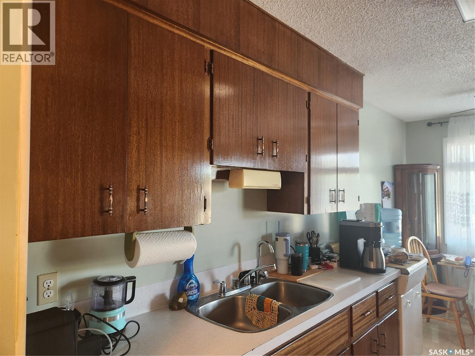 #5 320 13th AVENUE NE - 4