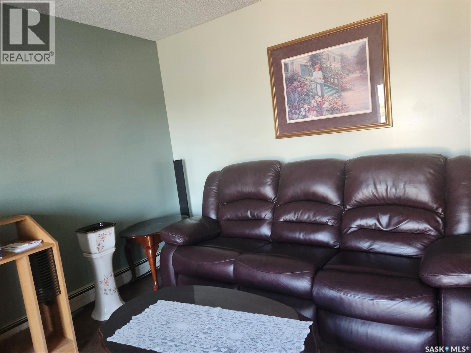 #5 320 13th AVENUE NE - 7