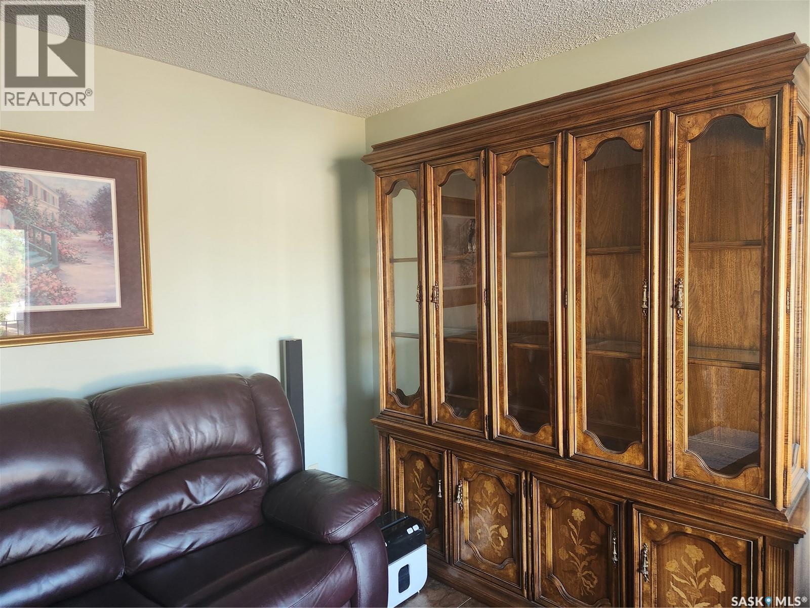 #5 320 13th AVENUE NE - Image 8