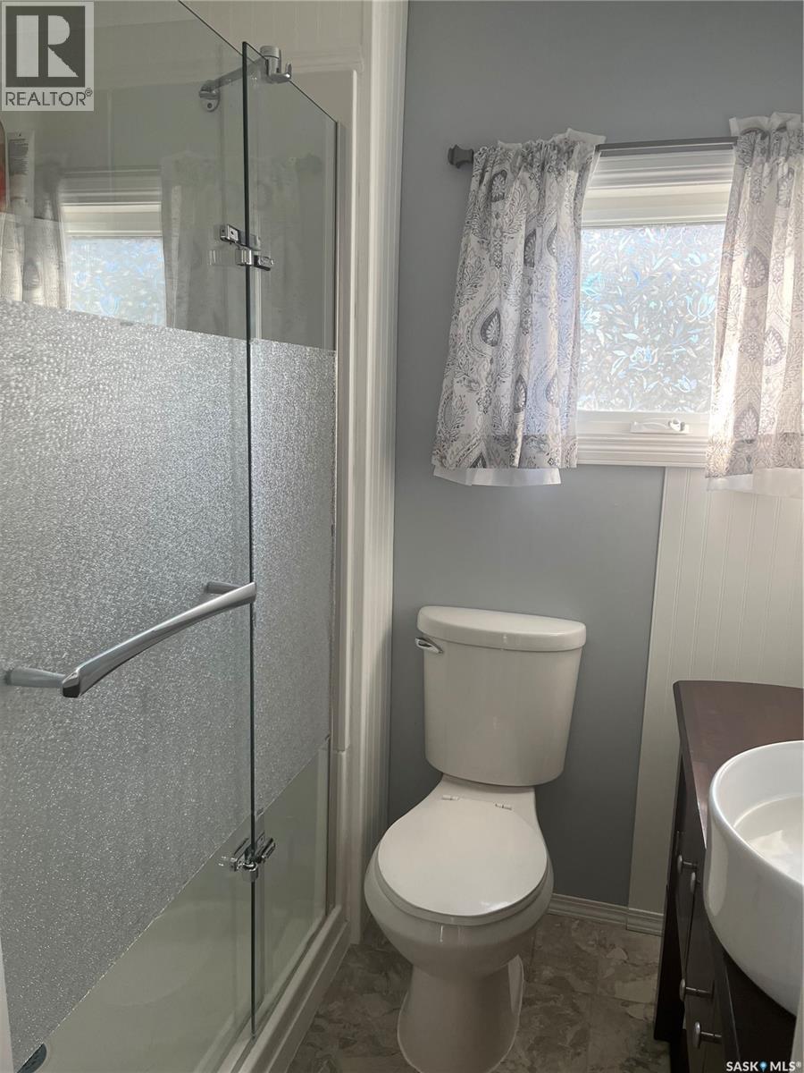 217 7th AVENUE E - 10
