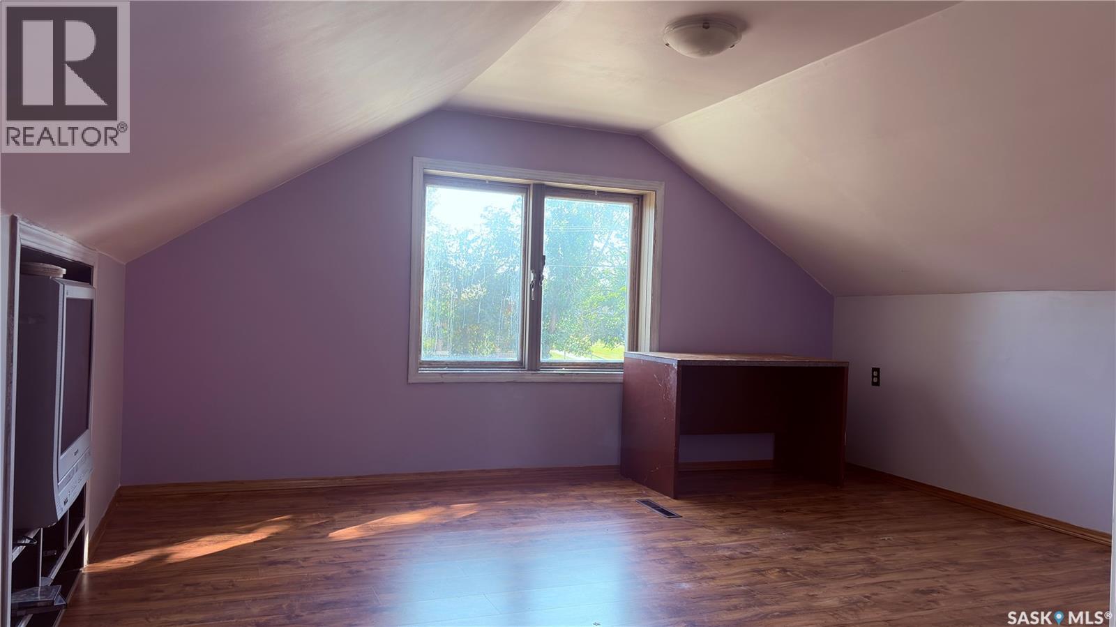 217 7th AVENUE E - Image 12