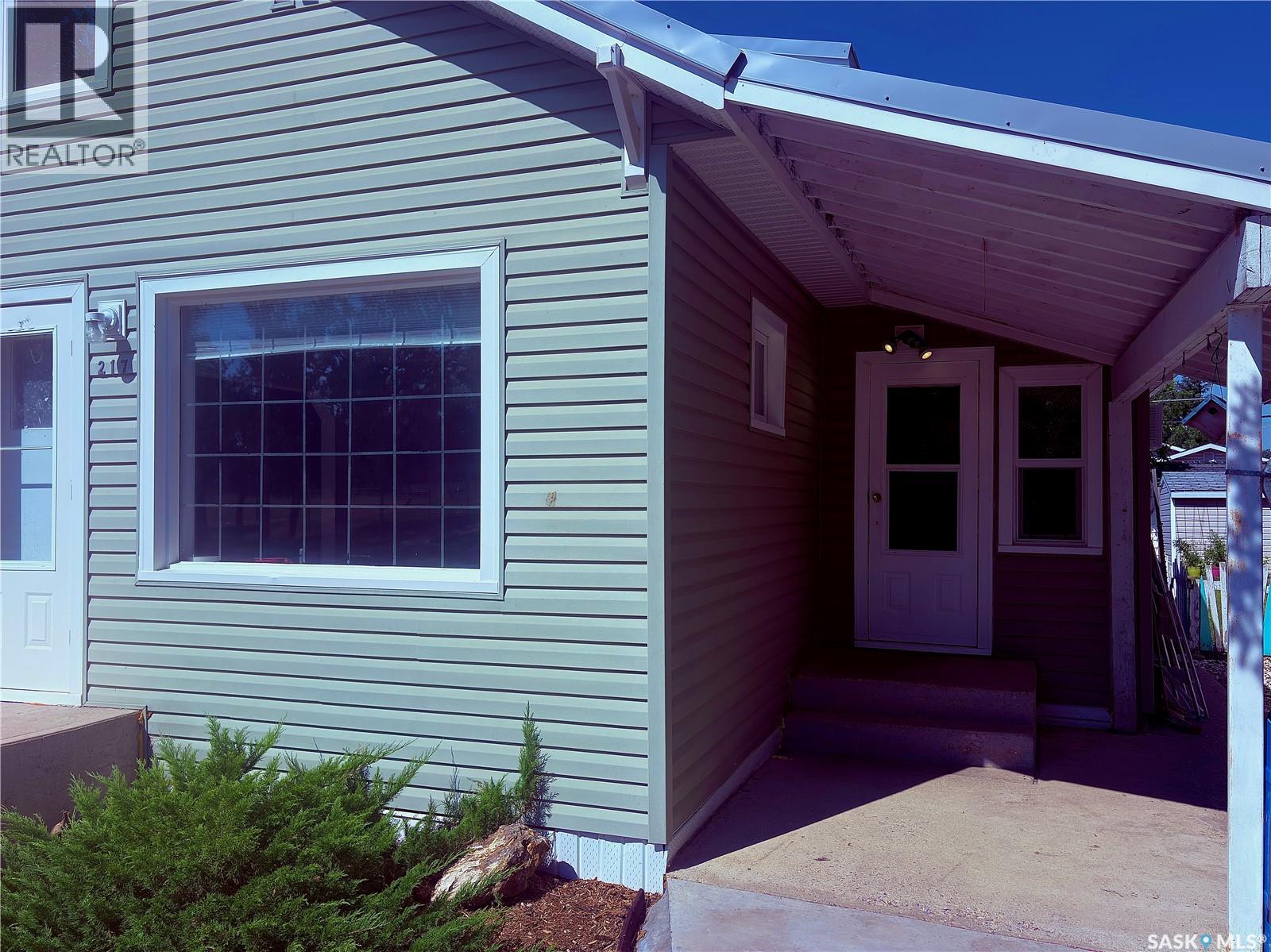 217 7th AVENUE E - 38