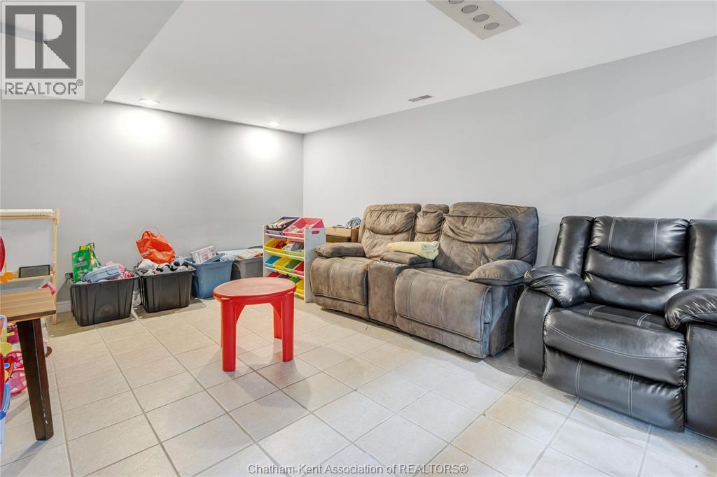 100 ARGYLE CRESCENT - Image 35