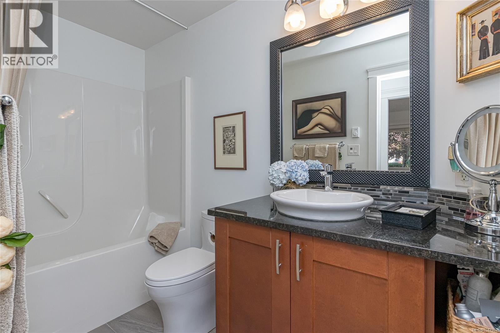 5967 Tower Pl - Image 9