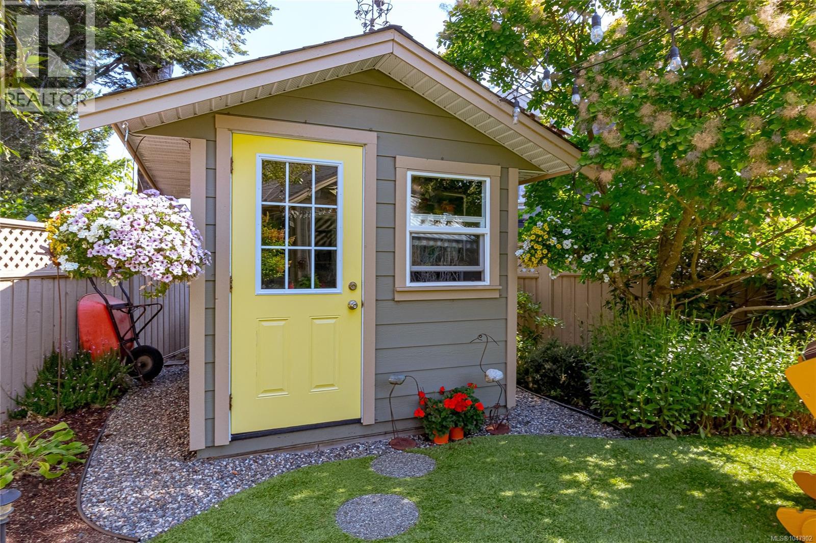 5967 Tower Pl - Image 42