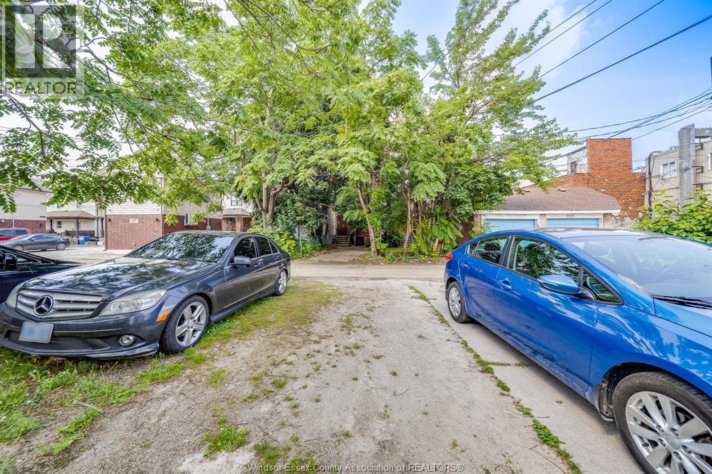 631 RANKIN AVENUE - Image 36