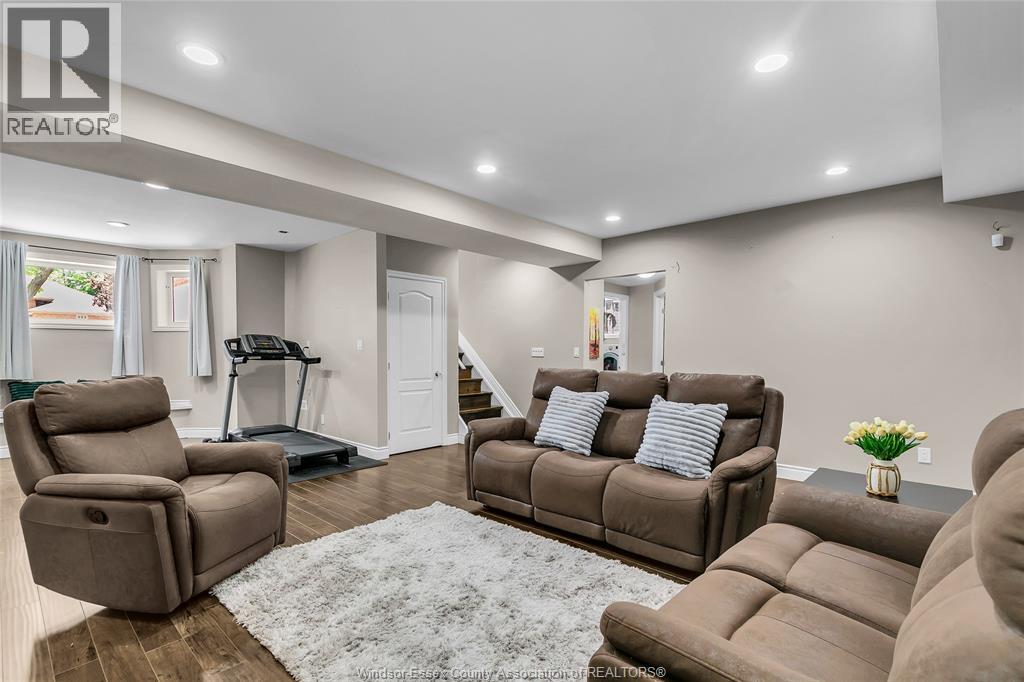 992 WHISTLER - Image 24
