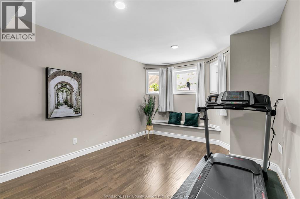 992 WHISTLER - Image 26