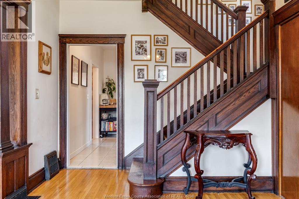 203 Moy AVENUE - 16