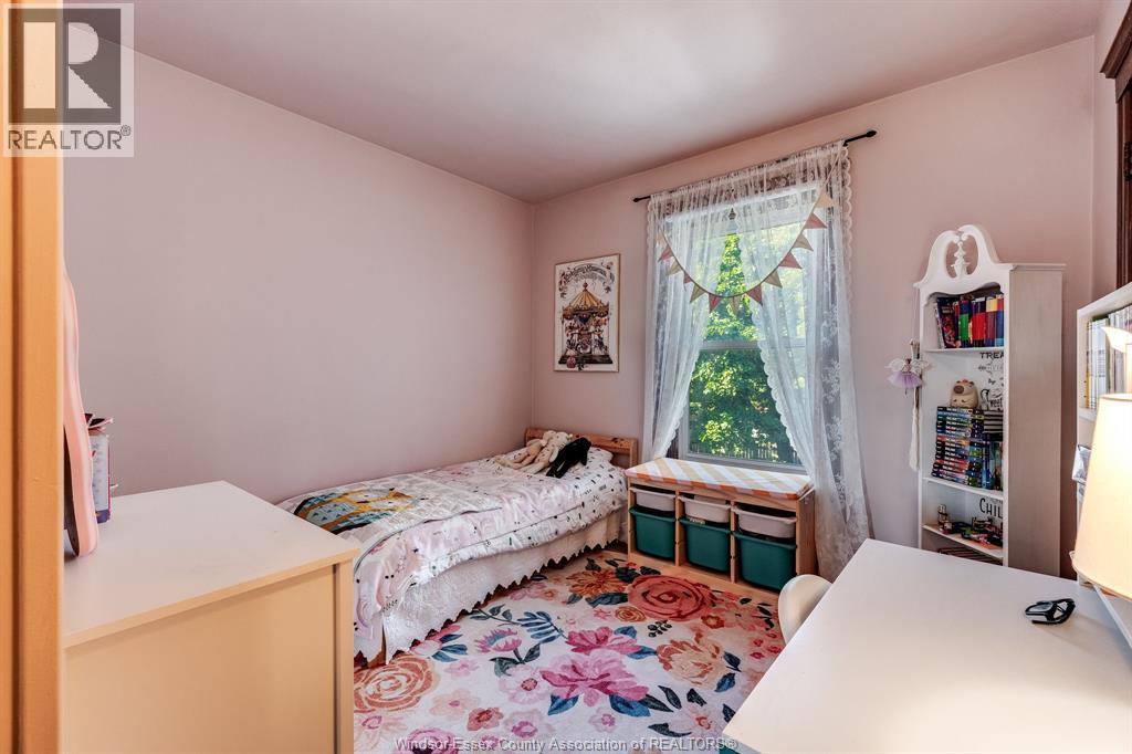 203 Moy AVENUE - 21