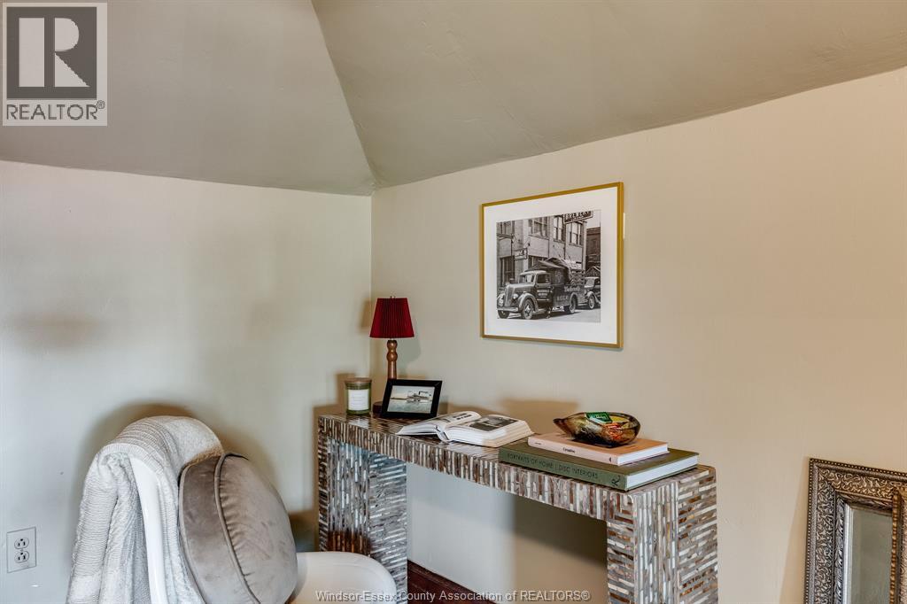 203 Moy AVENUE - 29