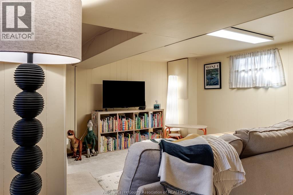 203 Moy AVENUE - Image 32