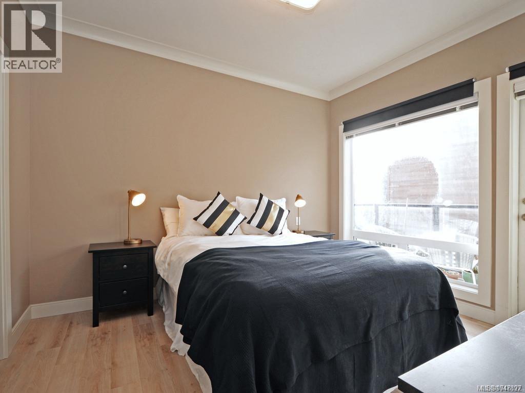 #403 300 Michigan St - Image 12