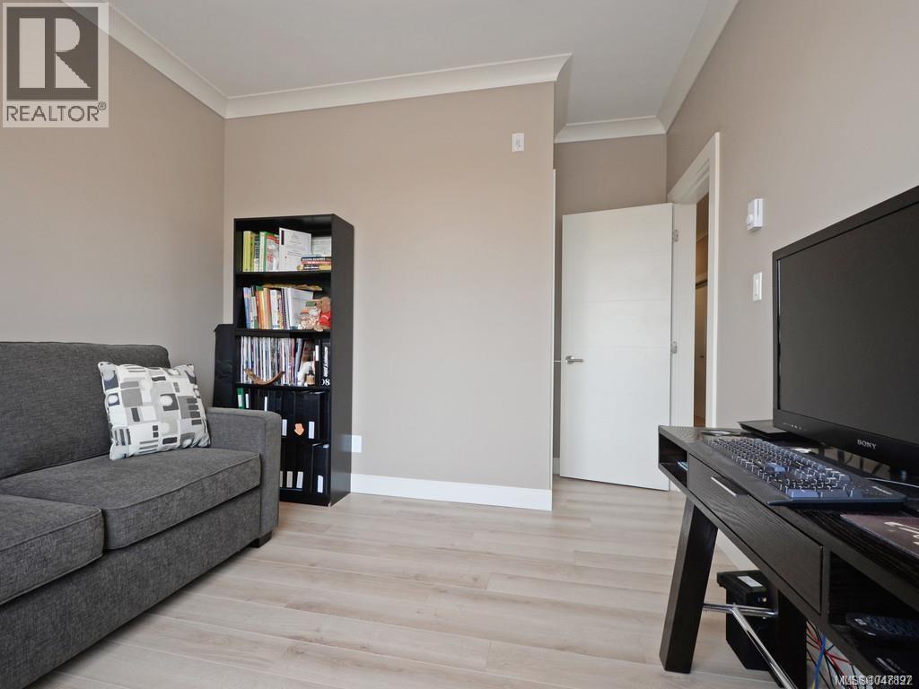 #403 300 Michigan St - Image 16