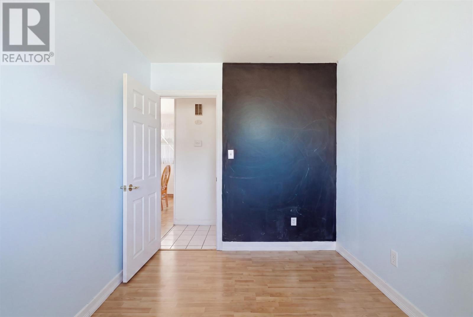 371 Doncaster RD - 16