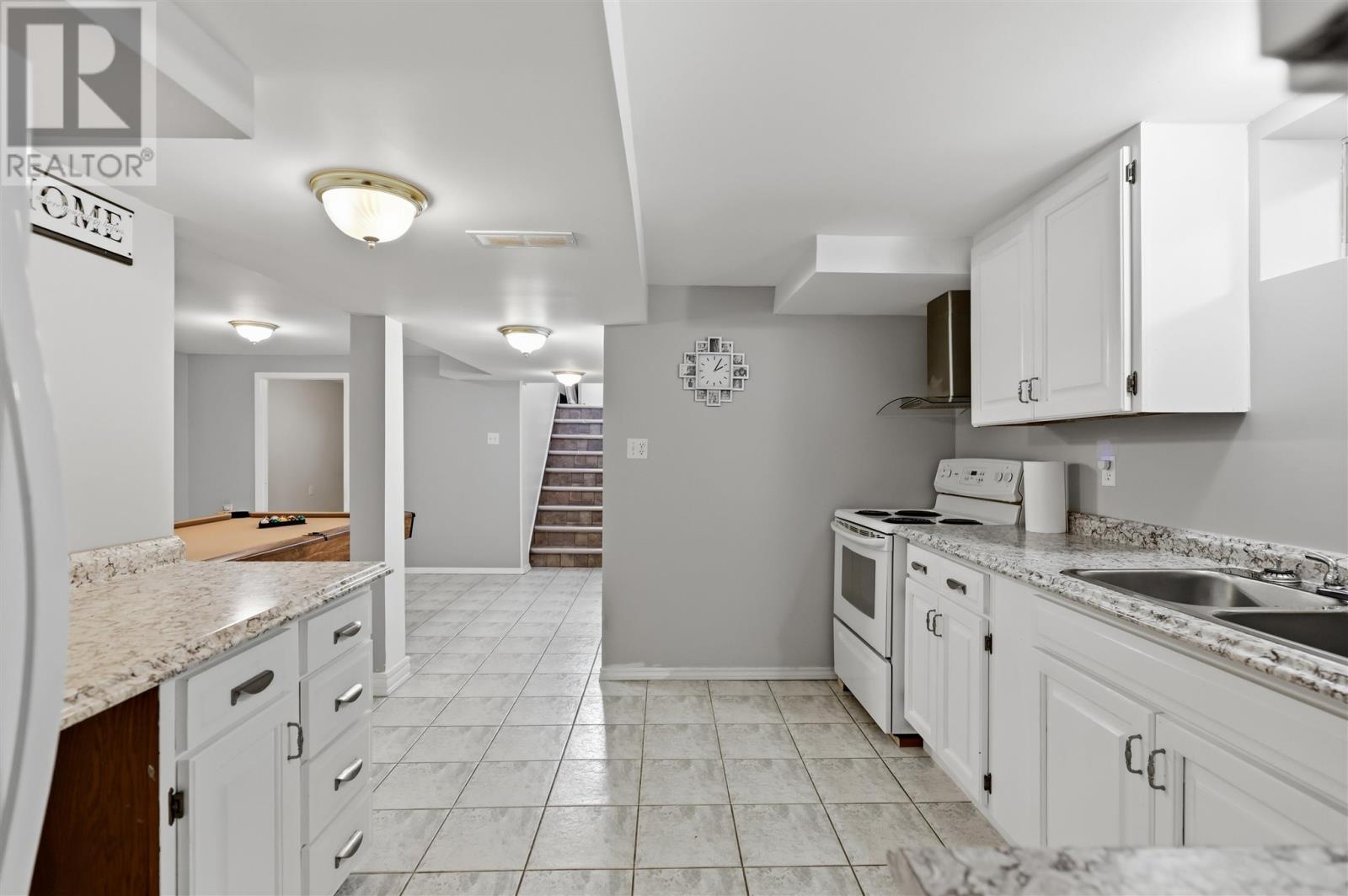 371 Doncaster RD - 23