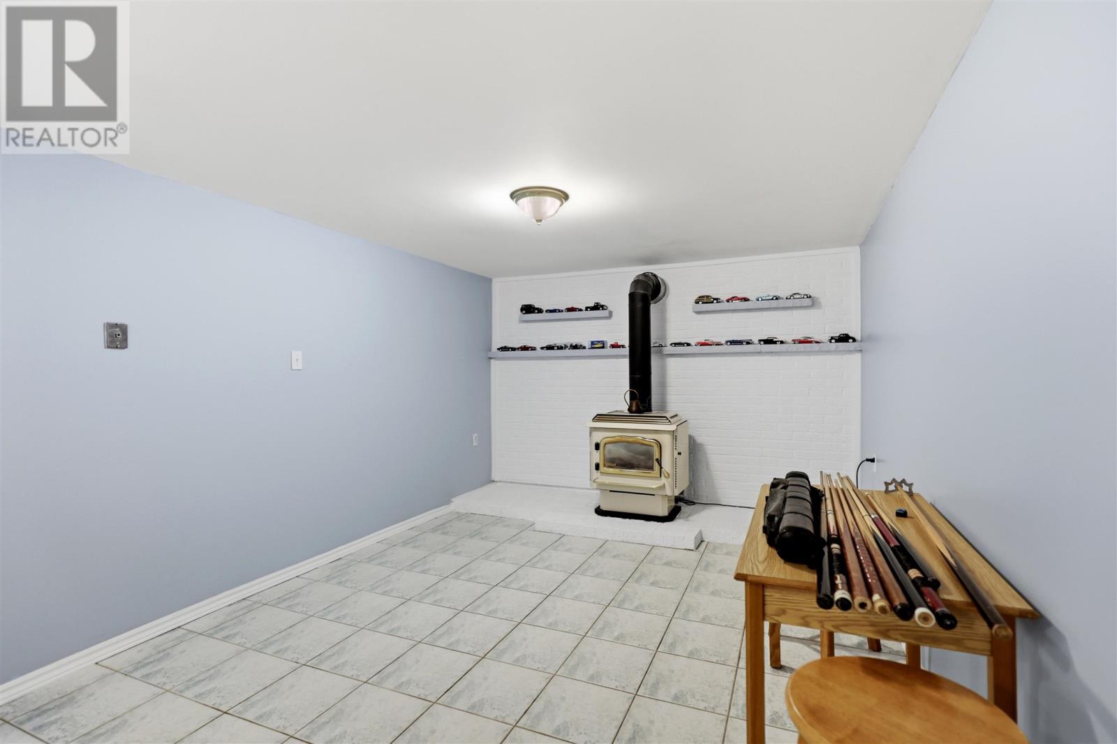 371 Doncaster RD - Image 25