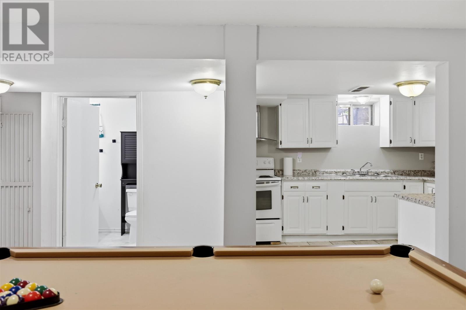 371 Doncaster RD - Image 22