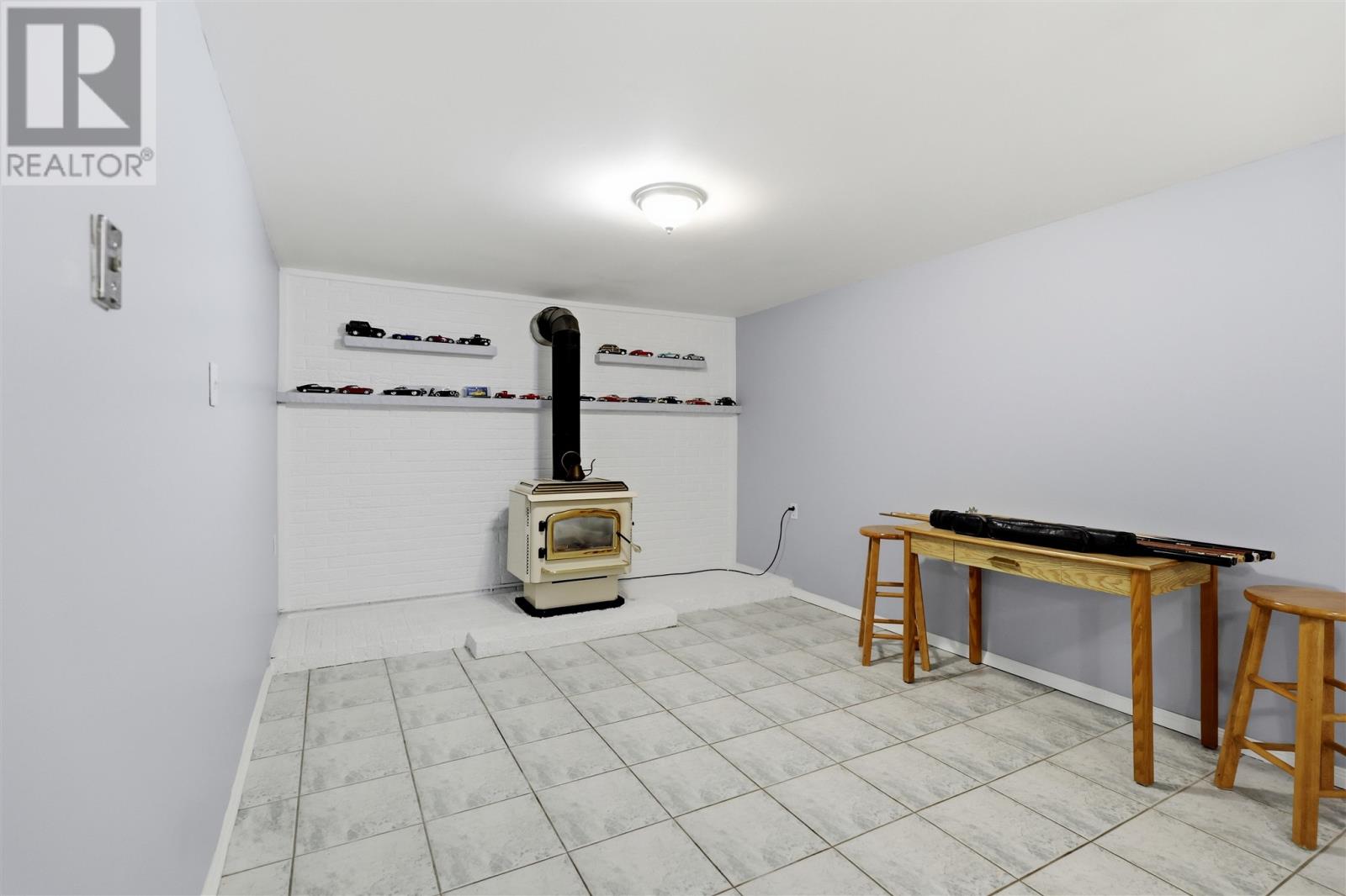 371 Doncaster RD - Image 26